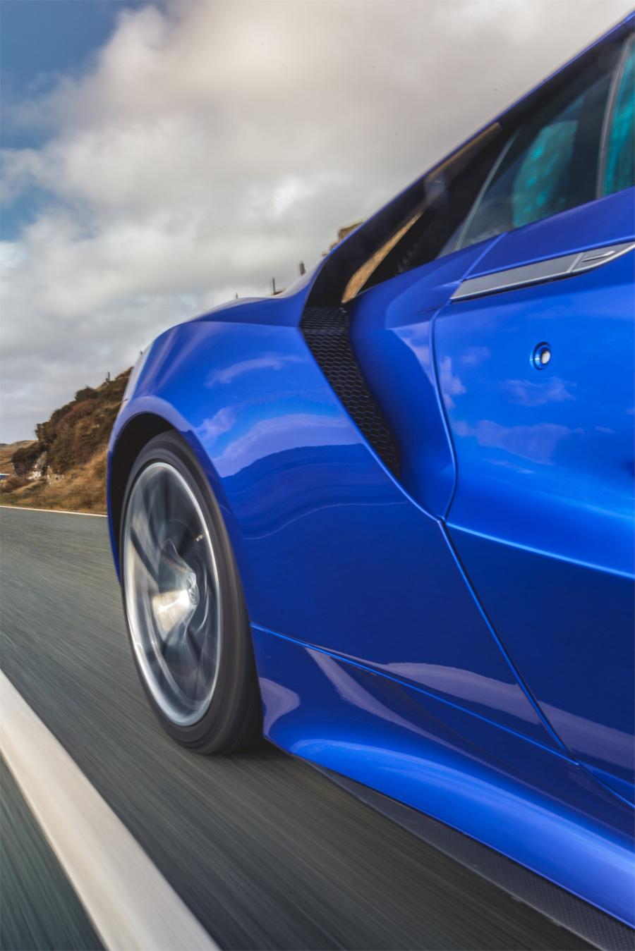 Детали экстерьера Honda NSX 2016 года  (UK) (фото 88 из 120)